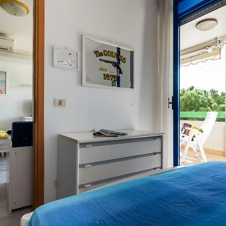 アパート Beachside For Four Guests In ビビオーネ