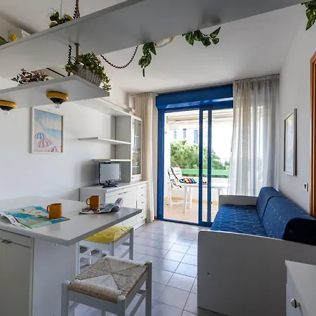 Beachside For Four Guests In * ビビオーネ